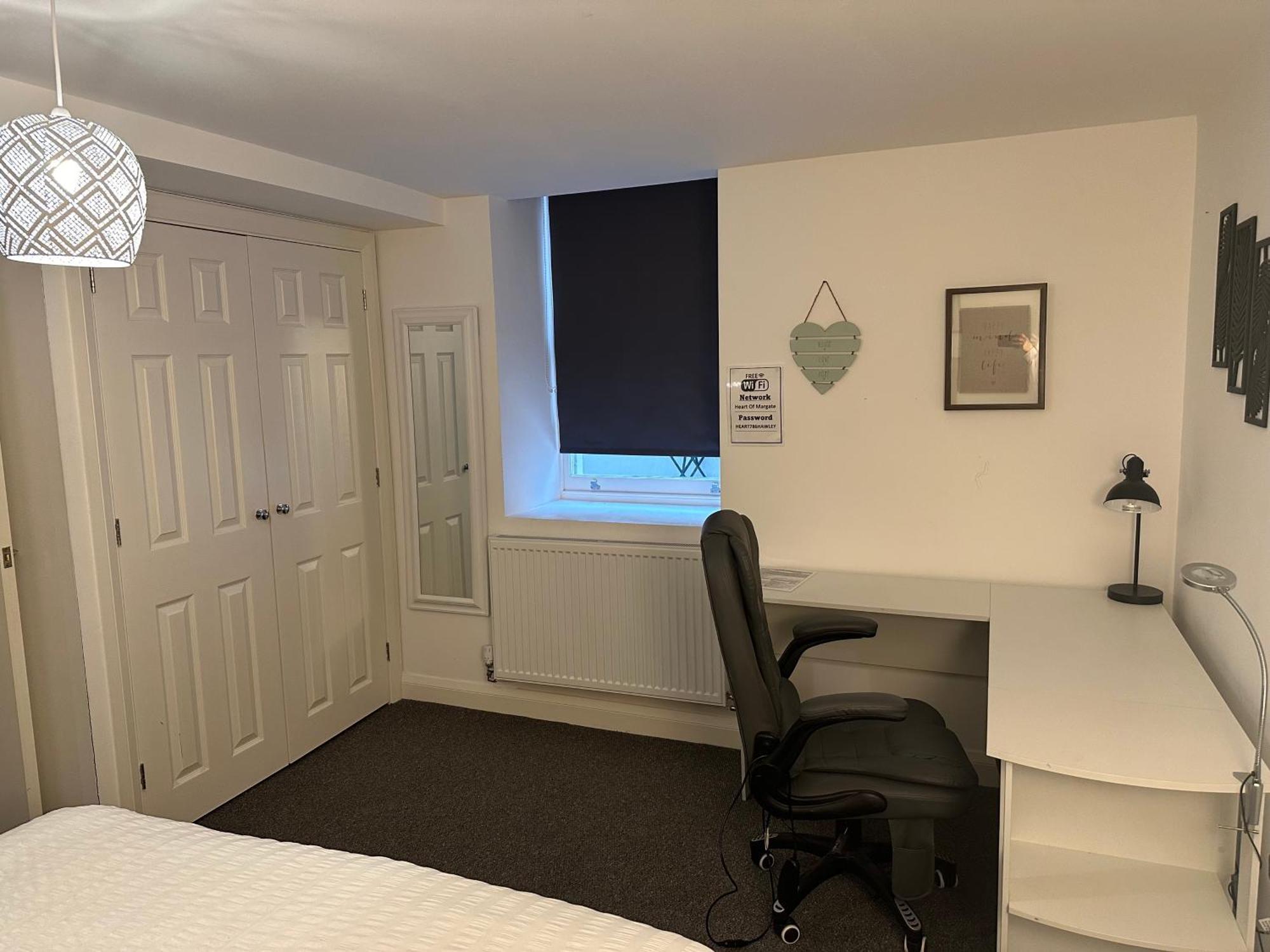 Beautiful Basement Apartment Margate Luaran gambar